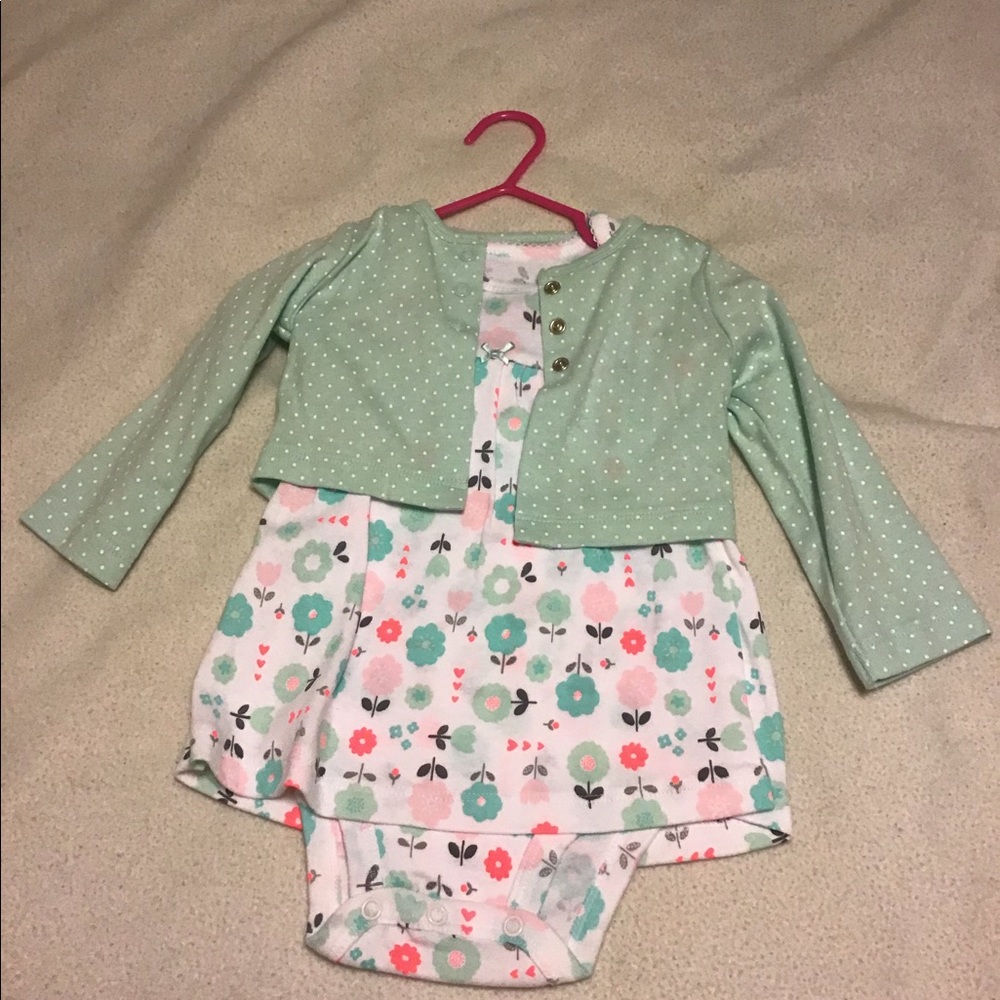 2 piece outfit with sweater size 6-9 months